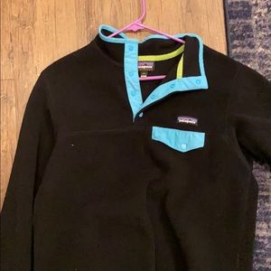 Patagonia pull over.